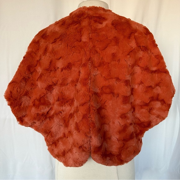 HOMMAGE FROM LOS ANGELES FAUX FUR CROPPED BURNT ORANGE RUST CAPLET JACKET. Sz MP - Picture 2 of 10